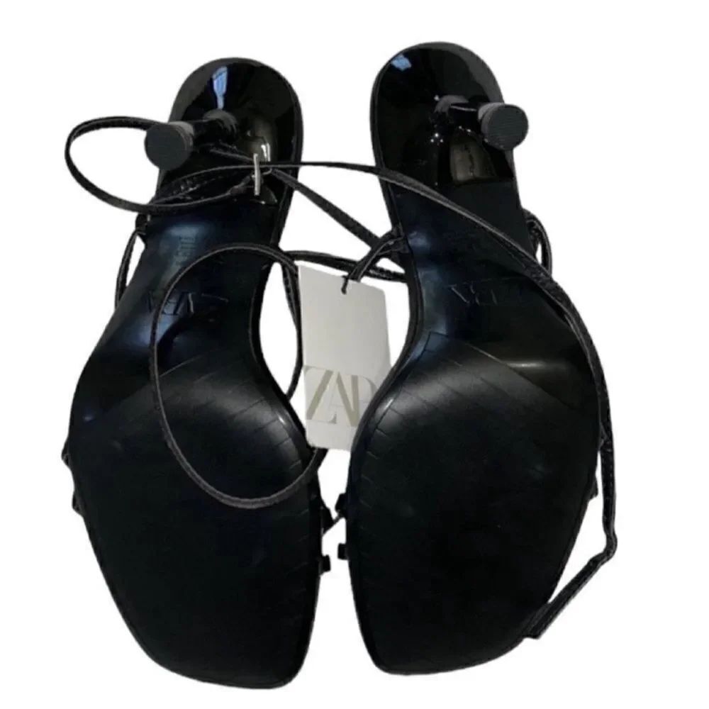 Zara Stappy Black Sandals(Size 10) - Picture 3 of 6